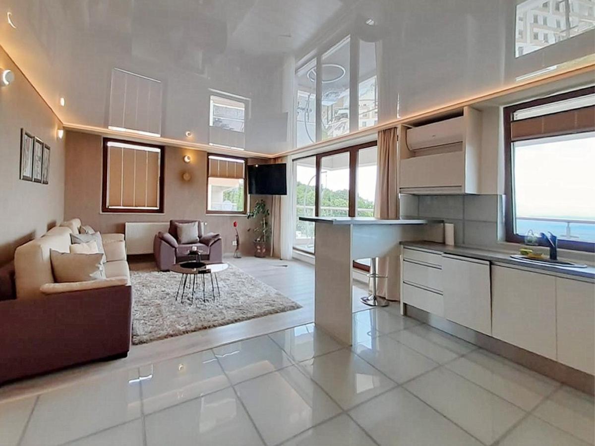 Sky View - Luxury Apartment With A Dream View Brassó Kültér fotó