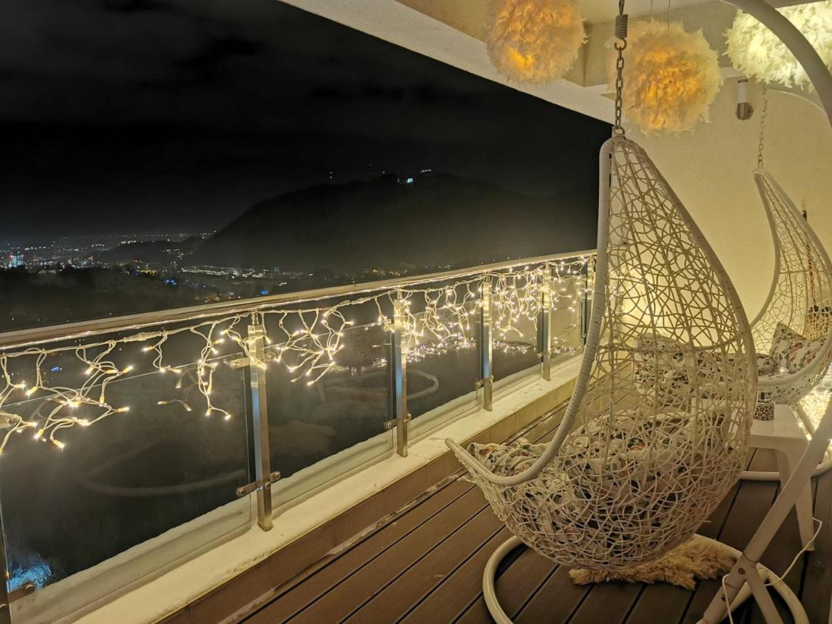 Sky View - Luxury Apartment With A Dream View Brassó Kültér fotó